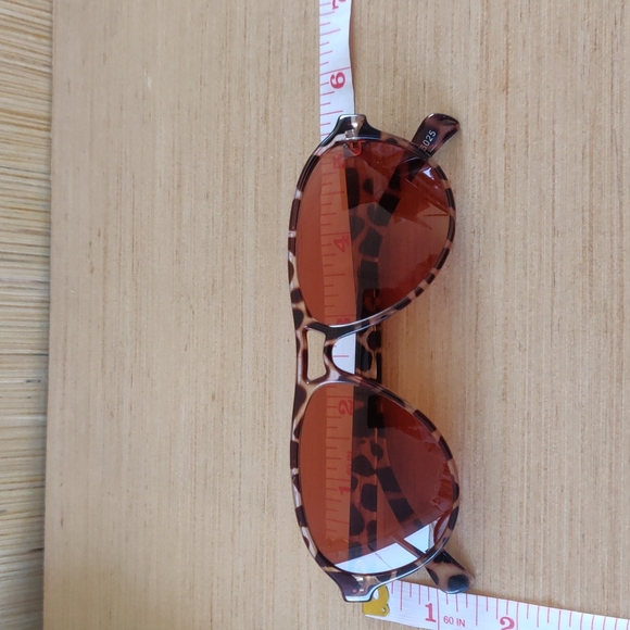 Colored lenses - Picture 3 of 3